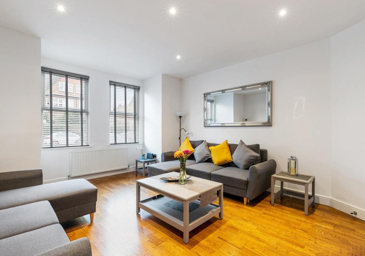 Two Bed Flat In Bush Hill Park Apartman Enfield Kültér fotó