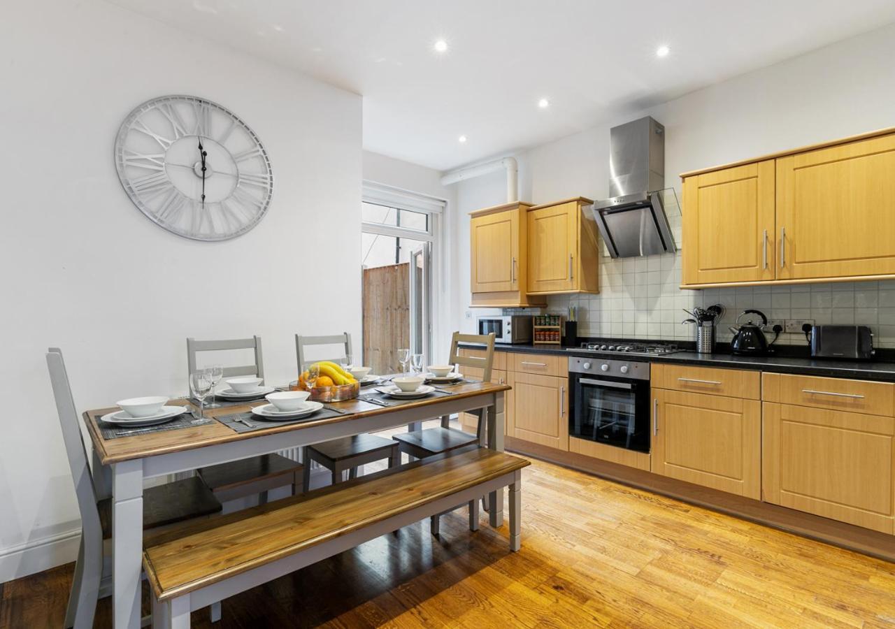 Two Bed Flat In Bush Hill Park Apartman Enfield Kültér fotó