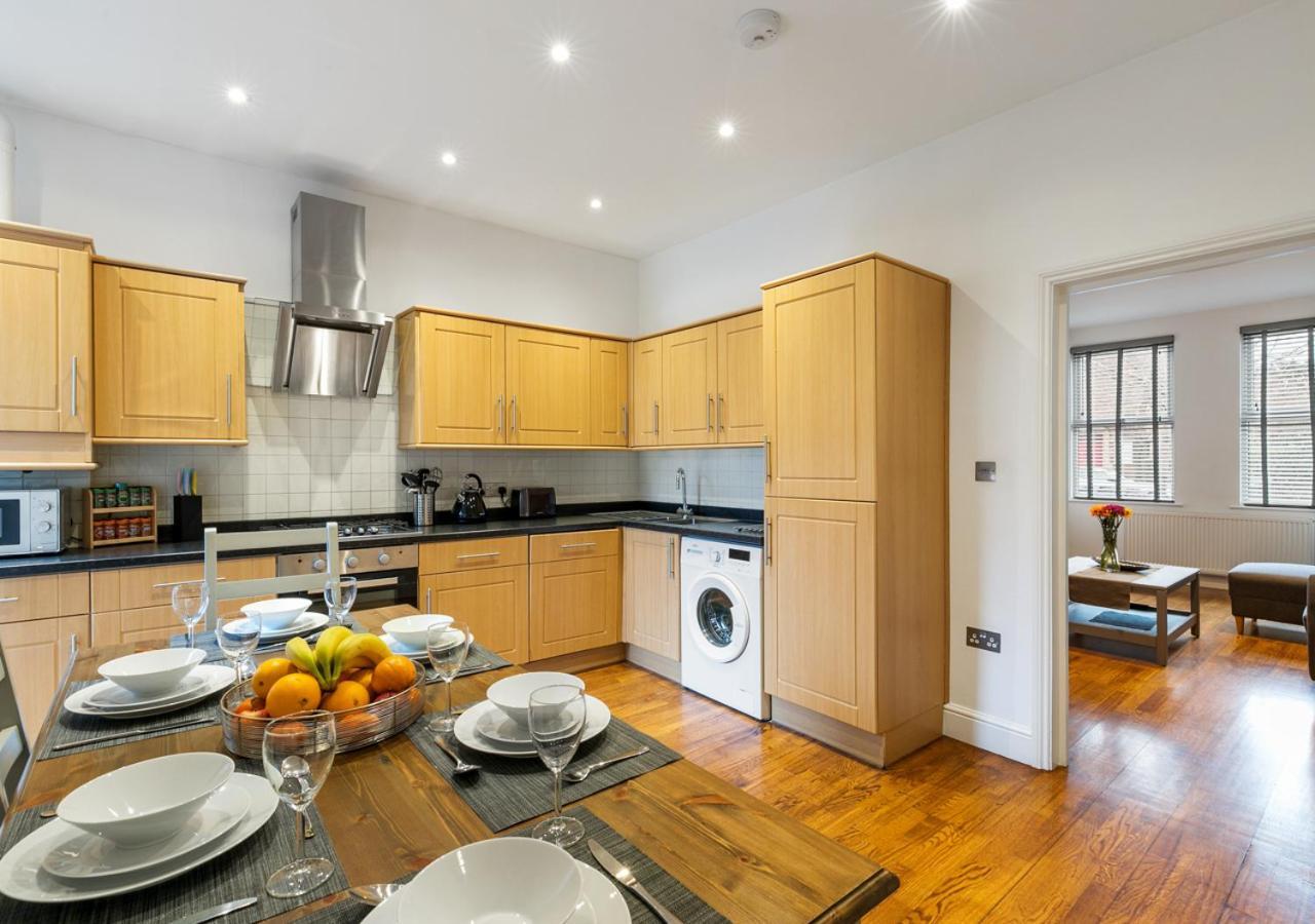 Two Bed Flat In Bush Hill Park Apartman Enfield Kültér fotó
