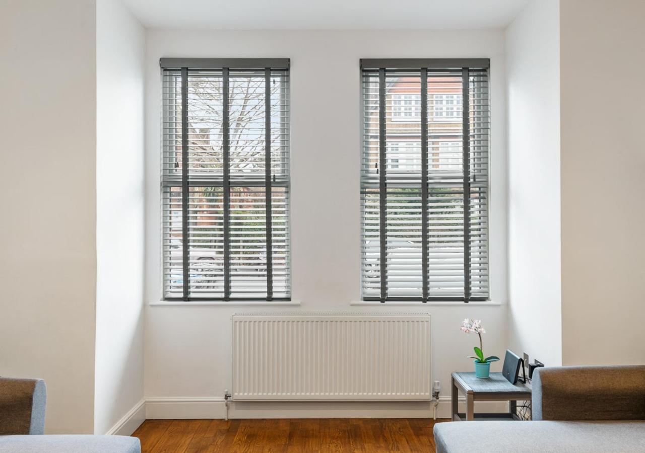 Two Bed Flat In Bush Hill Park Apartman Enfield Kültér fotó