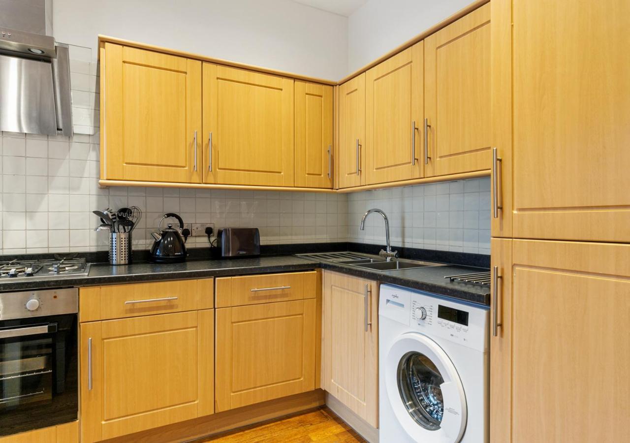 Two Bed Flat In Bush Hill Park Apartman Enfield Kültér fotó