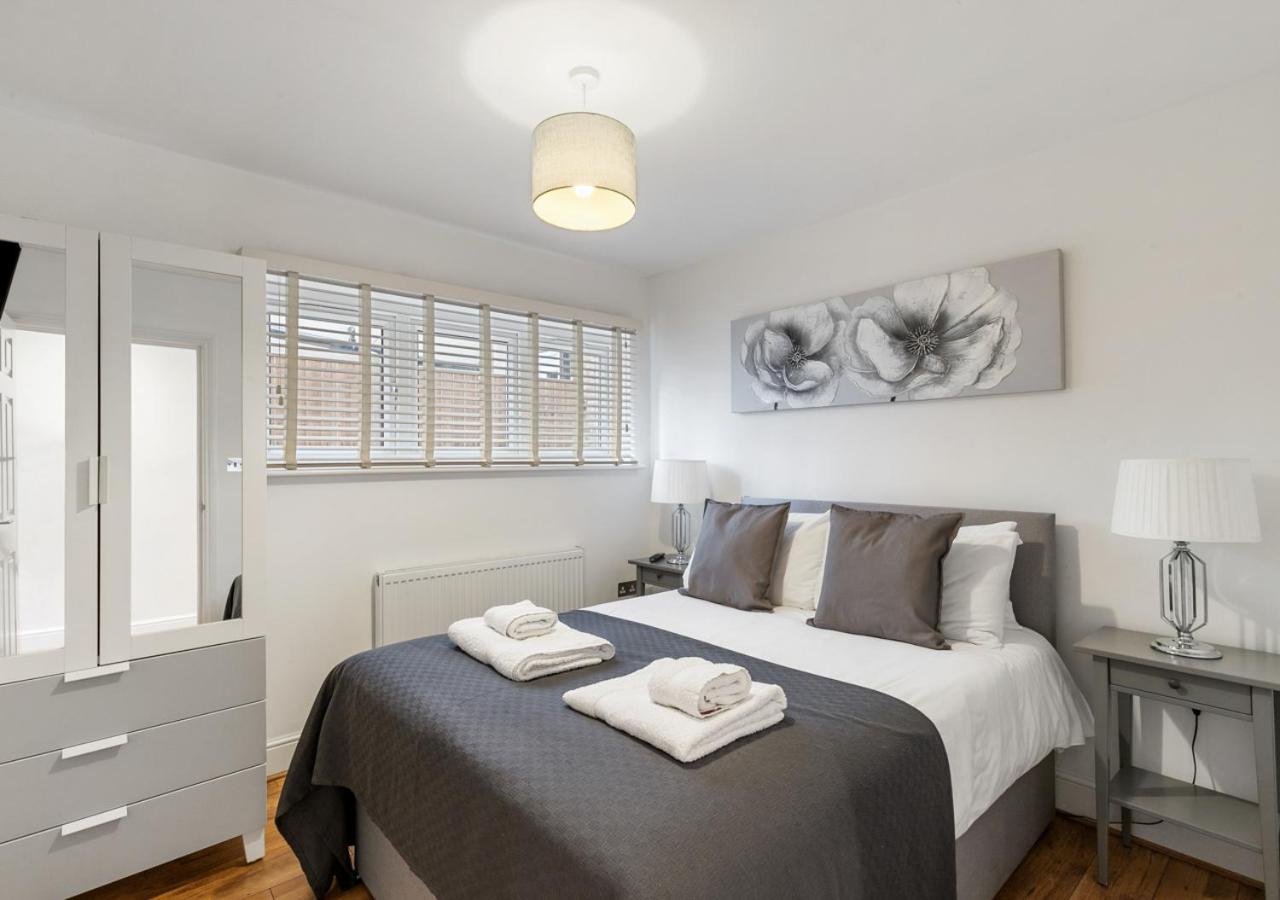 Two Bed Flat In Bush Hill Park Apartman Enfield Kültér fotó