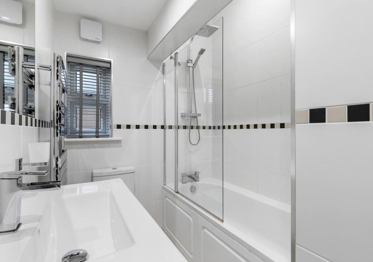 Two Bed Flat In Bush Hill Park Apartman Enfield Kültér fotó
