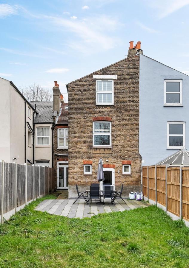 Two Bed Flat In Bush Hill Park Apartman Enfield Kültér fotó