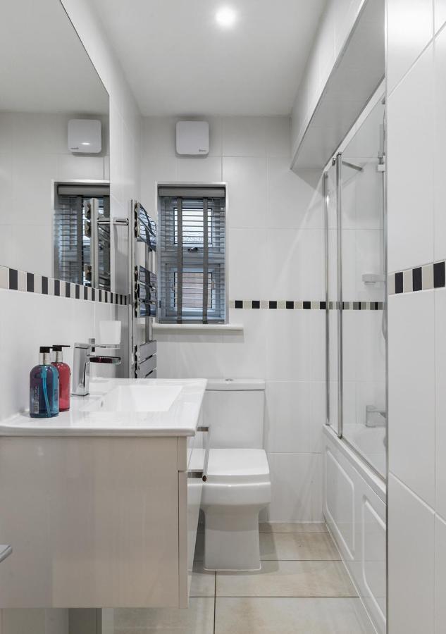 Two Bed Flat In Bush Hill Park Apartman Enfield Kültér fotó