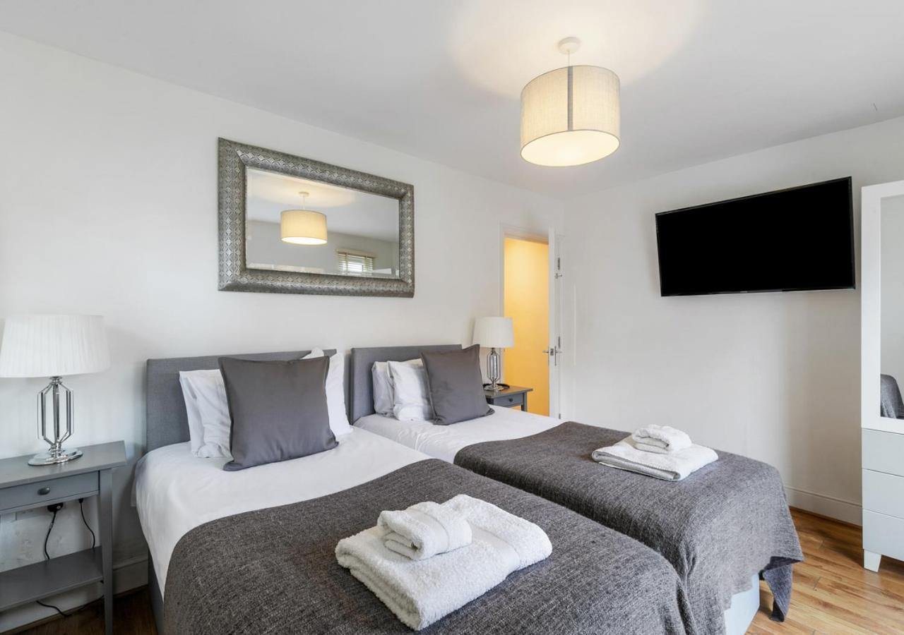 Two Bed Flat In Bush Hill Park Apartman Enfield Kültér fotó